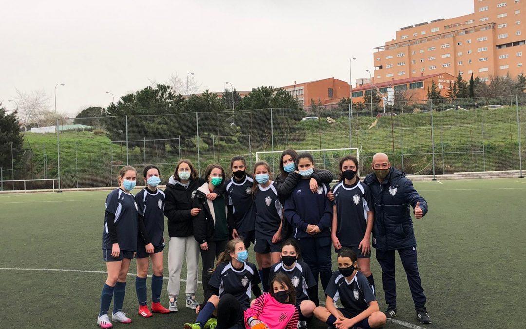 INFANTIL FEMENINO A 4-0 A.D.Y.C PINTO